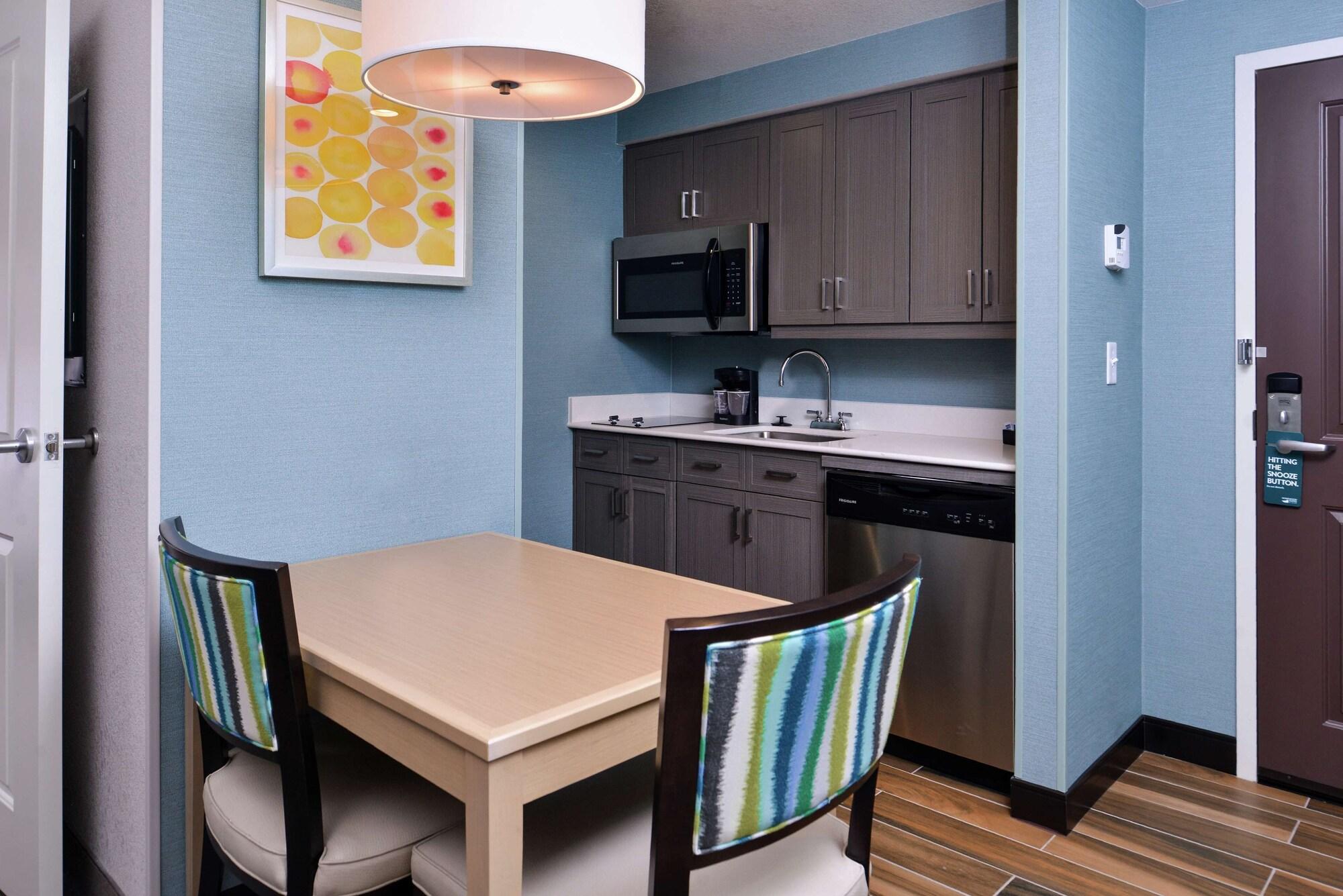 Homewood Suites Des Moines Airport Exterior photo
