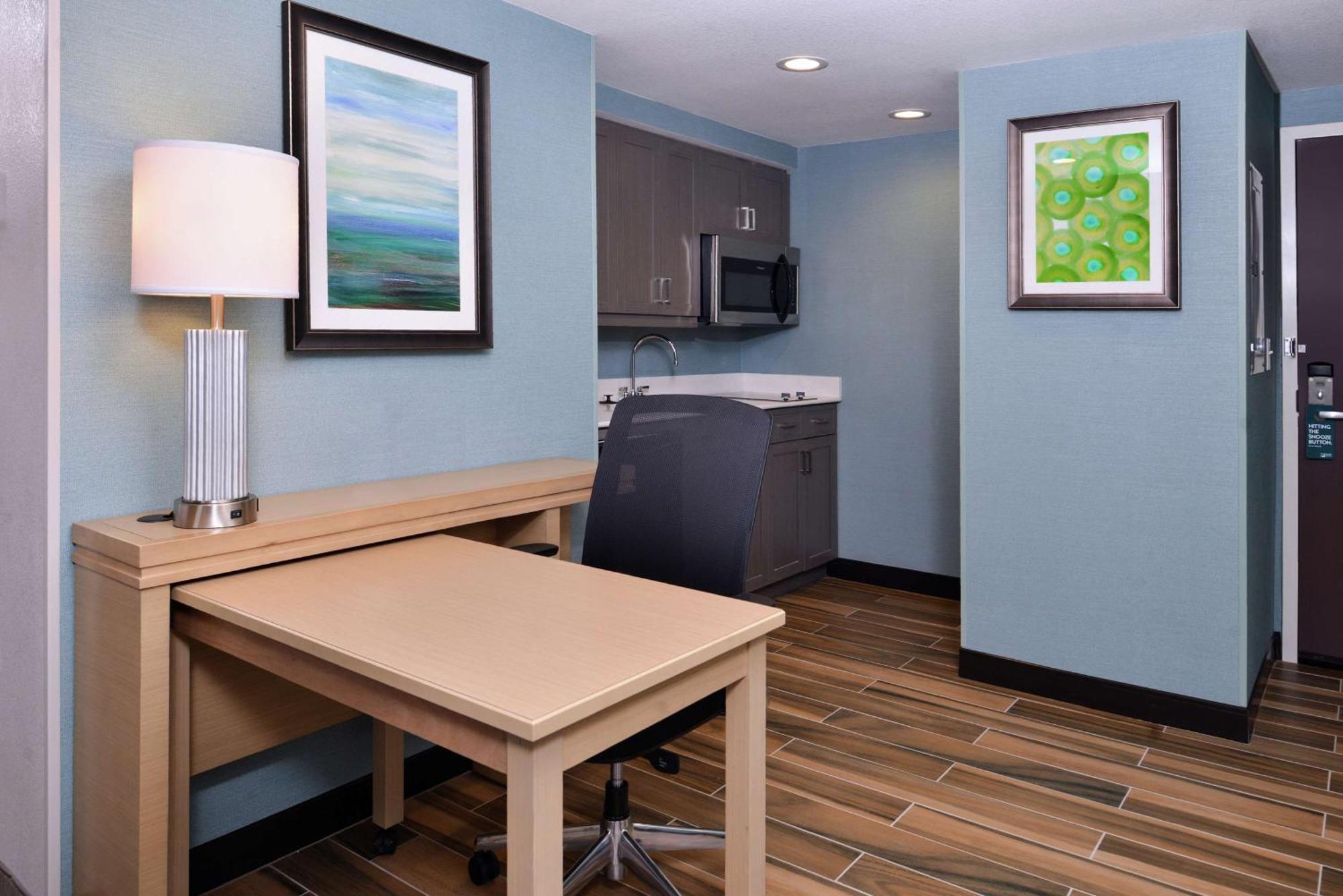 Homewood Suites Des Moines Airport Exterior photo